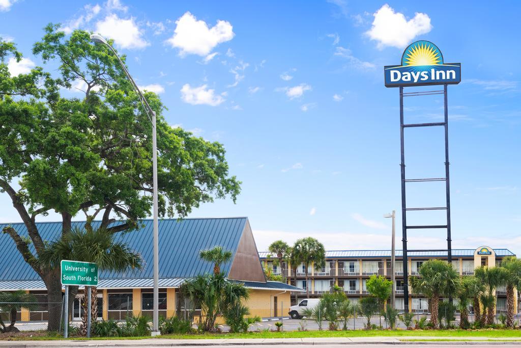 Days Inn Tampa North Of Busch Gardens Eksteriør billede